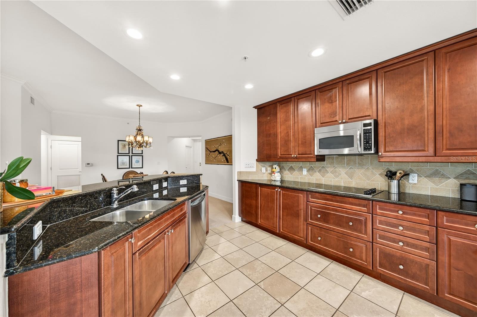 WELLESLEY CONDO - Residential