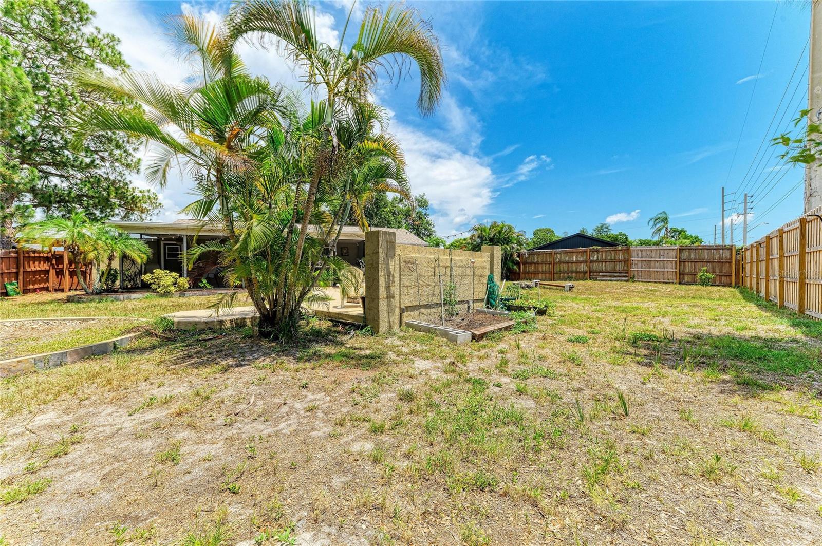 LOCKWOOD MEADOWS - Residential