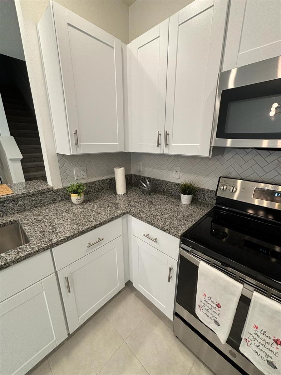 MIRADA TOWNHOMES - Residential Lease