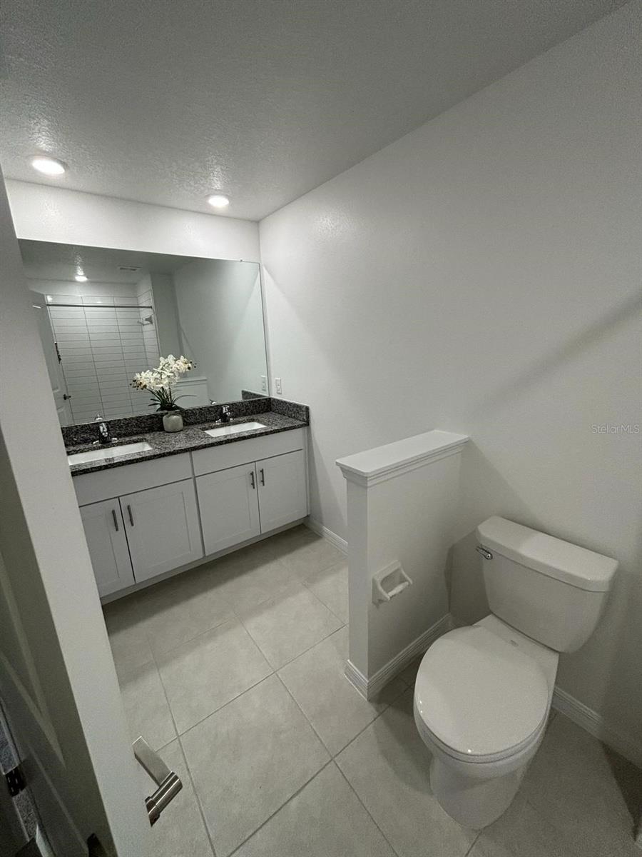MIRADA TOWNHOMES - Residential Lease