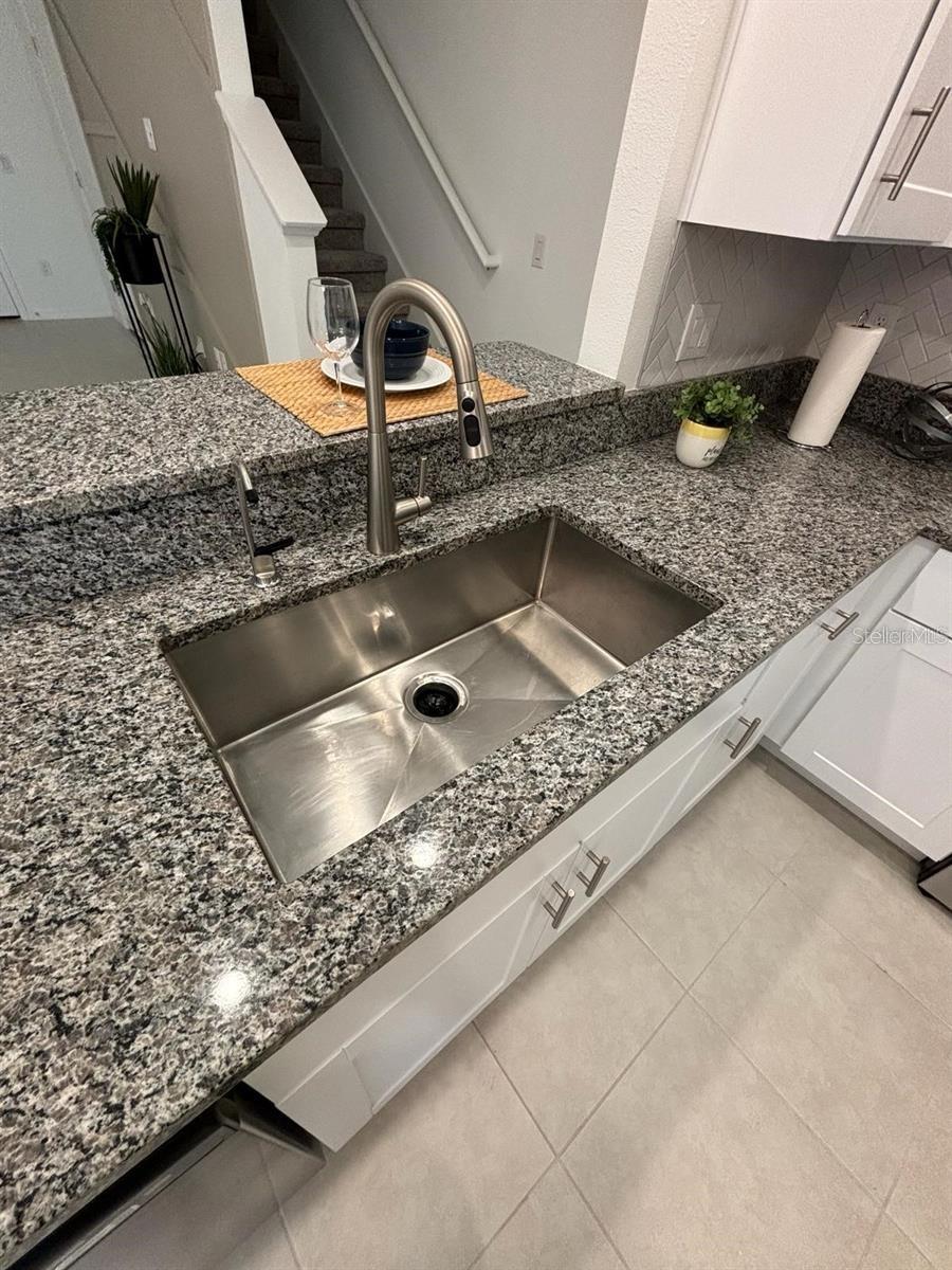 MIRADA TOWNHOMES - Residential Lease