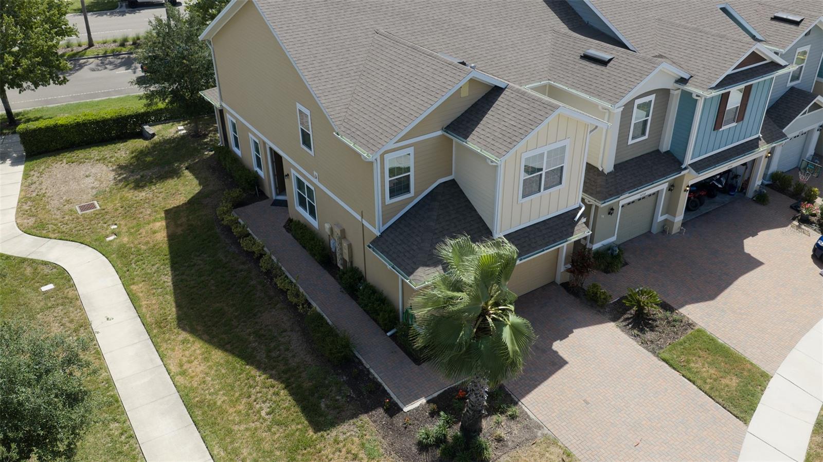 FISHHAWK RANCH WEST TWNHMS - Residential