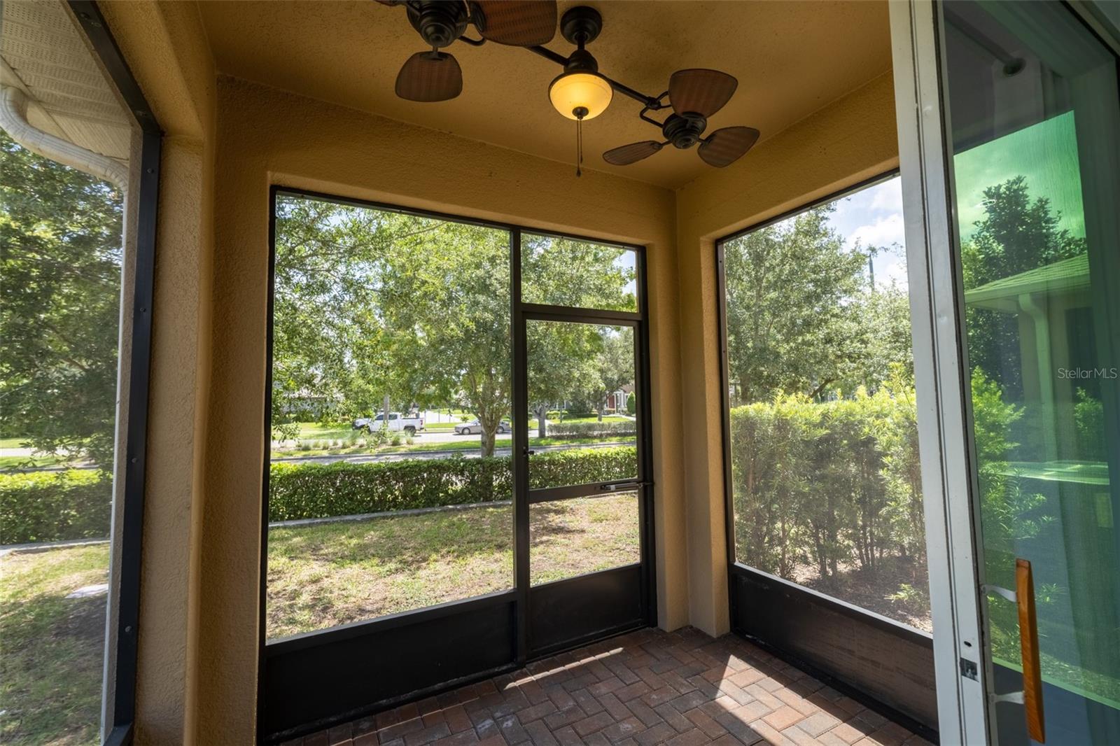 FISHHAWK RANCH WEST TWNHMS - Residential