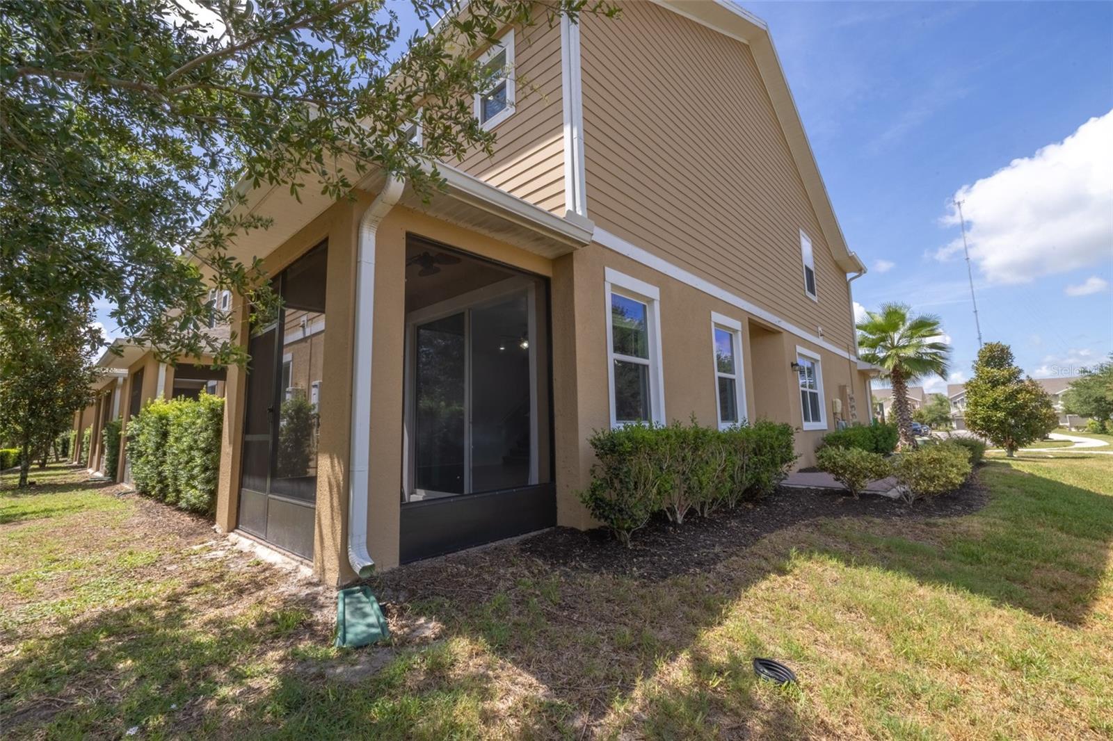FISHHAWK RANCH WEST TWNHMS - Residential