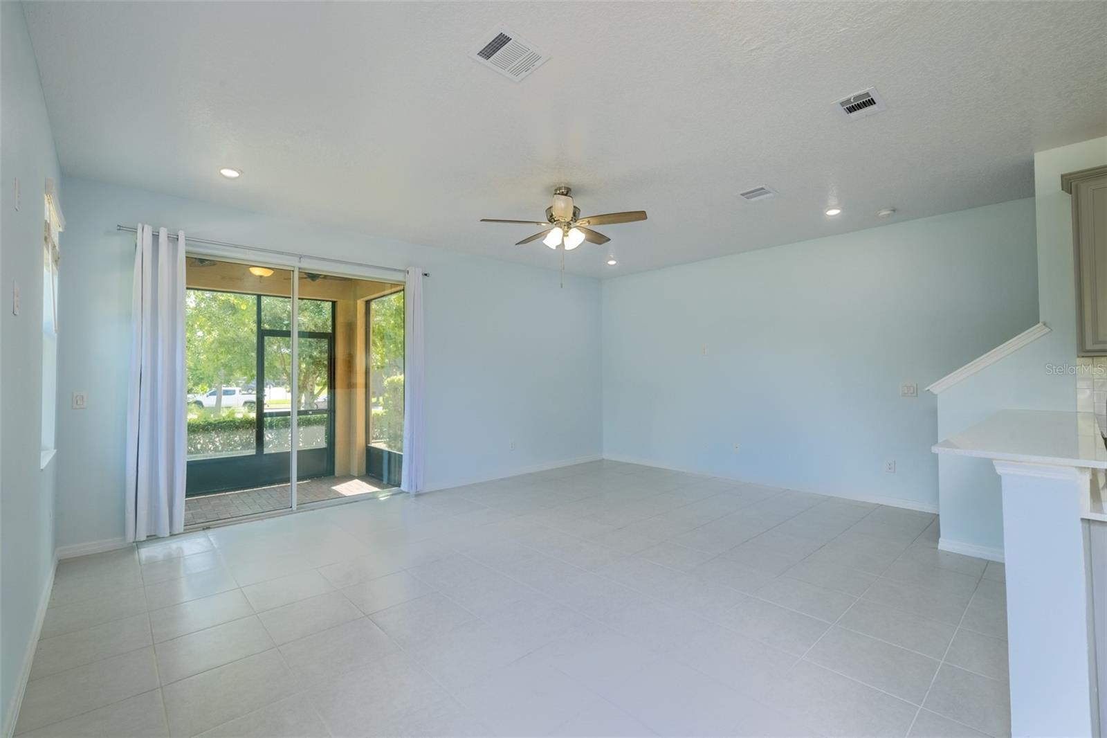 FISHHAWK RANCH WEST TWNHMS - Residential