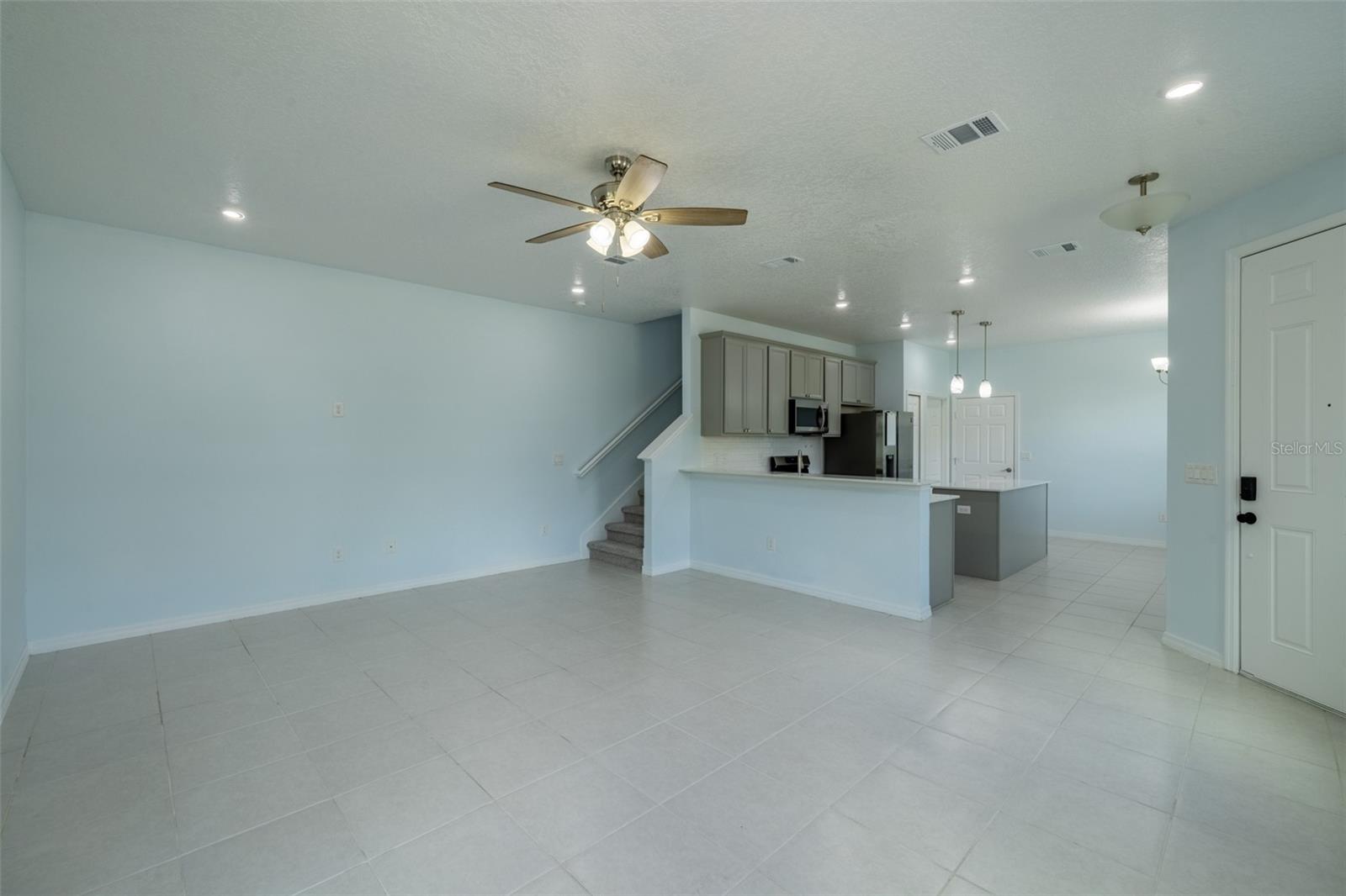 FISHHAWK RANCH WEST TWNHMS - Residential