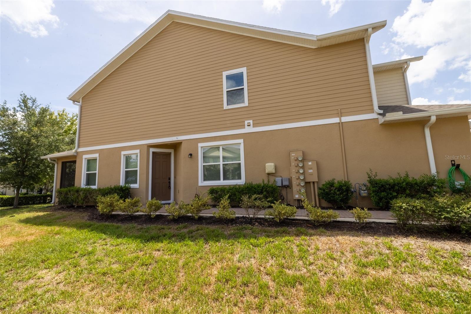 FISHHAWK RANCH WEST TWNHMS - Residential