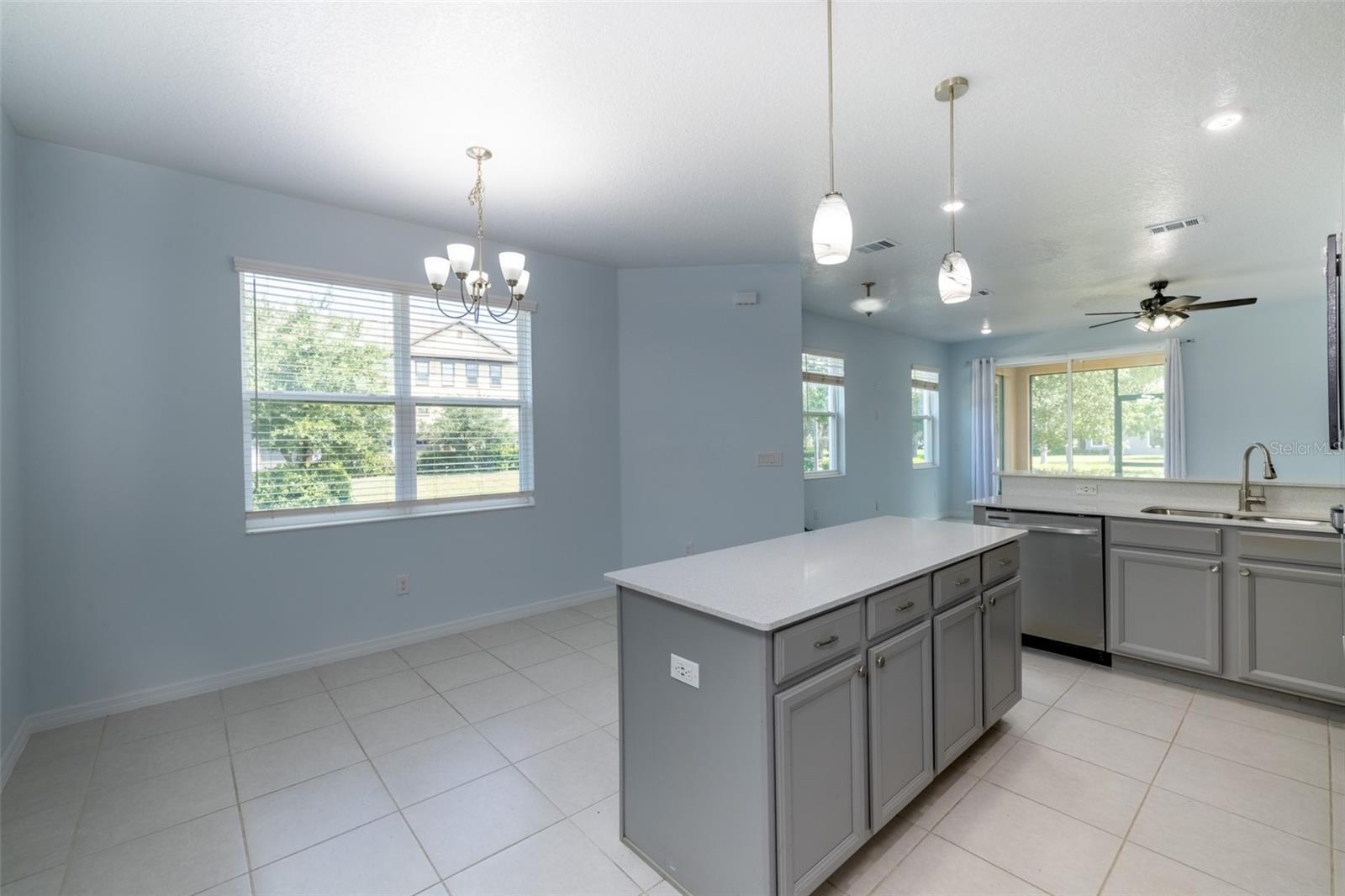 FISHHAWK RANCH WEST TWNHMS - Residential