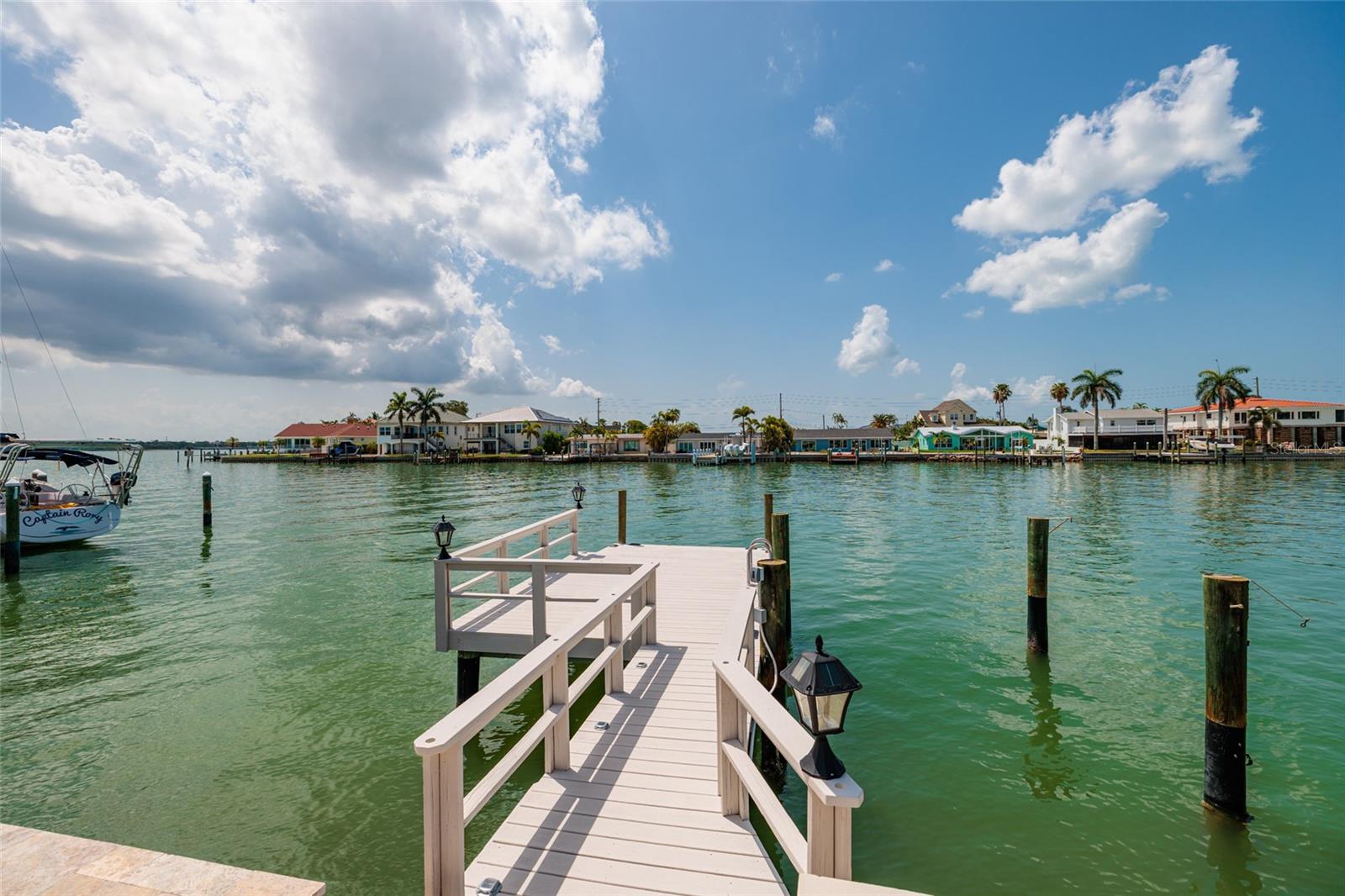 CAPRI ISLE - Residential