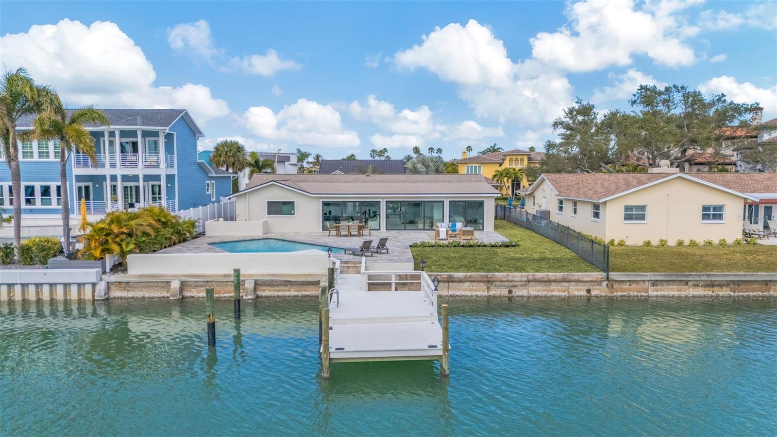 CAPRI ISLE - Residential