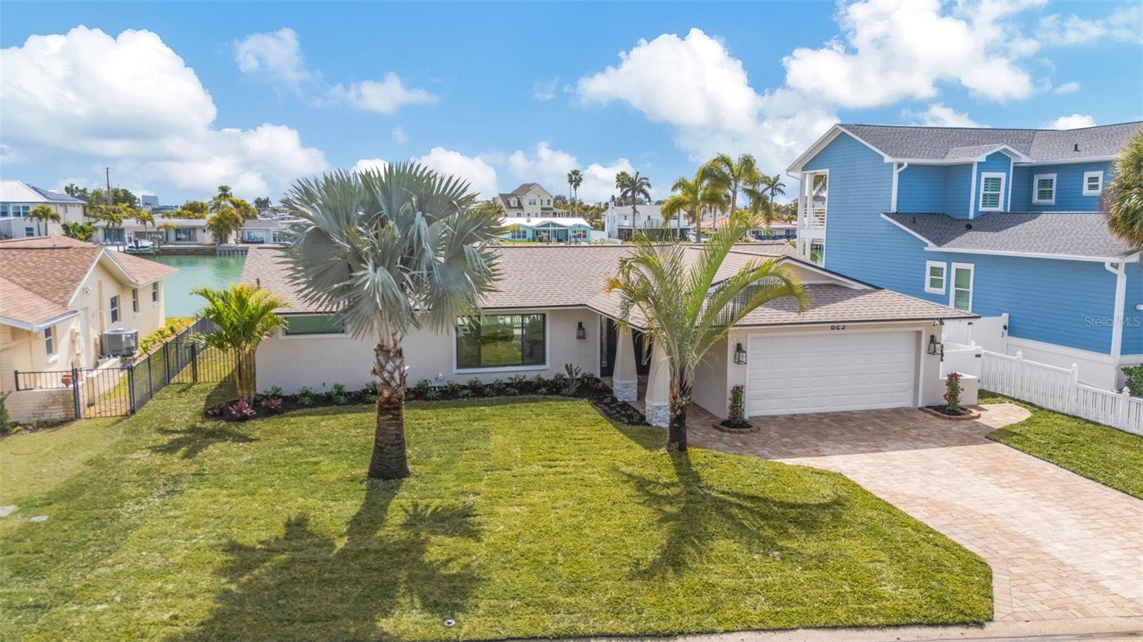 CAPRI ISLE - Residential