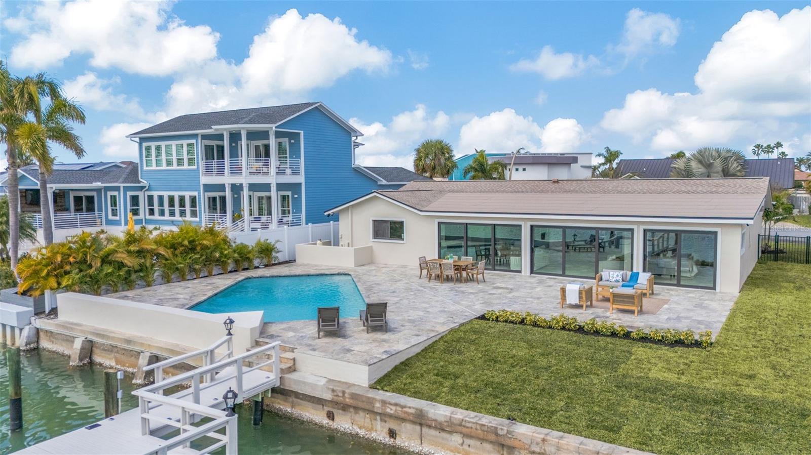 CAPRI ISLE - Residential