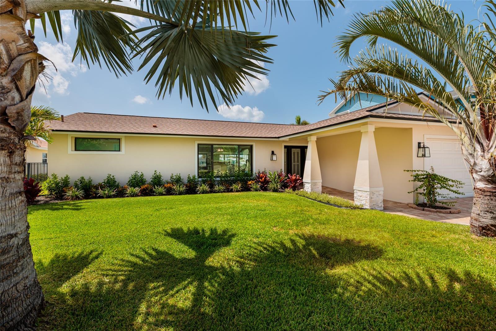 CAPRI ISLE - Residential