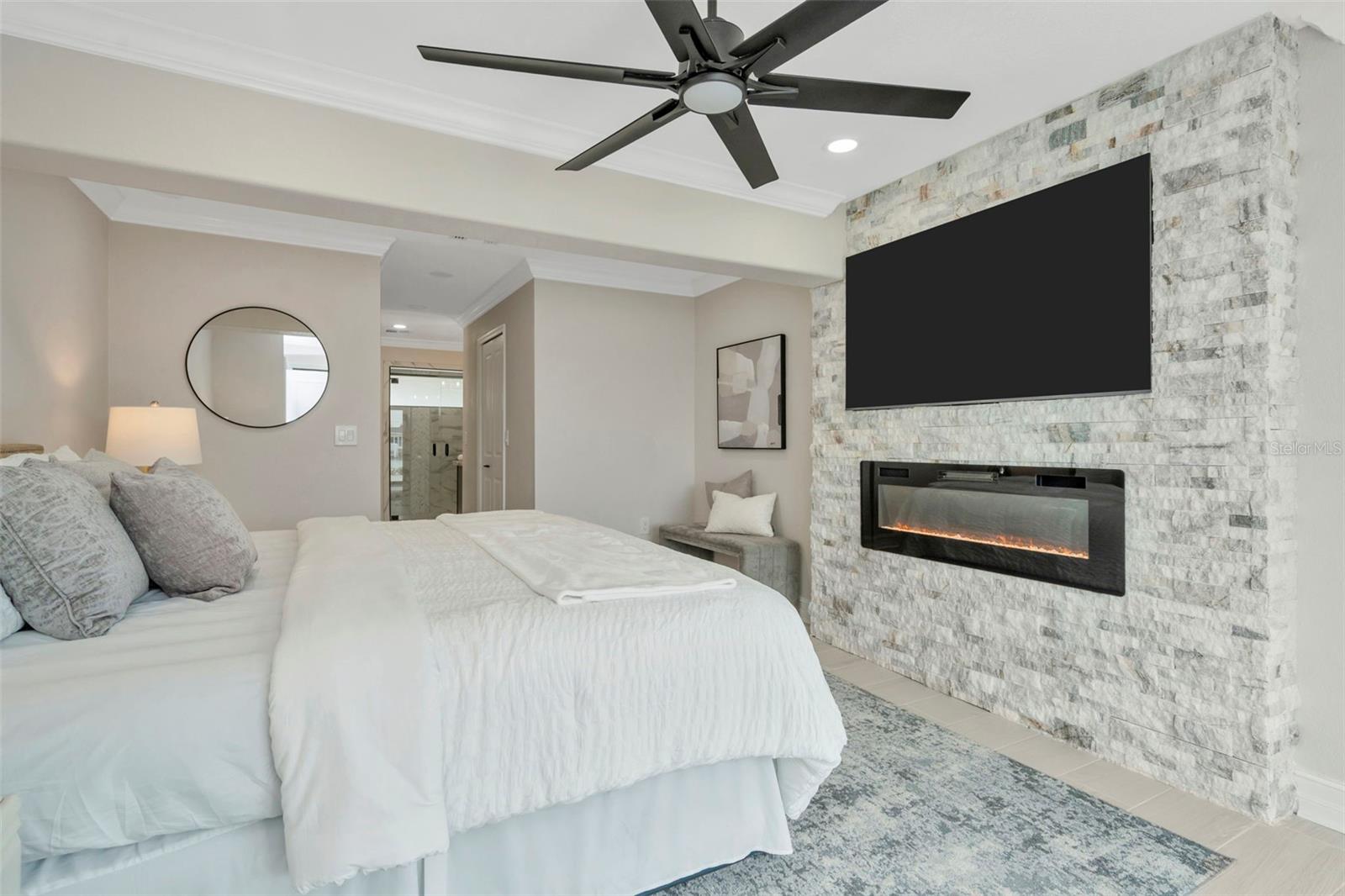CAPRI ISLE - Residential