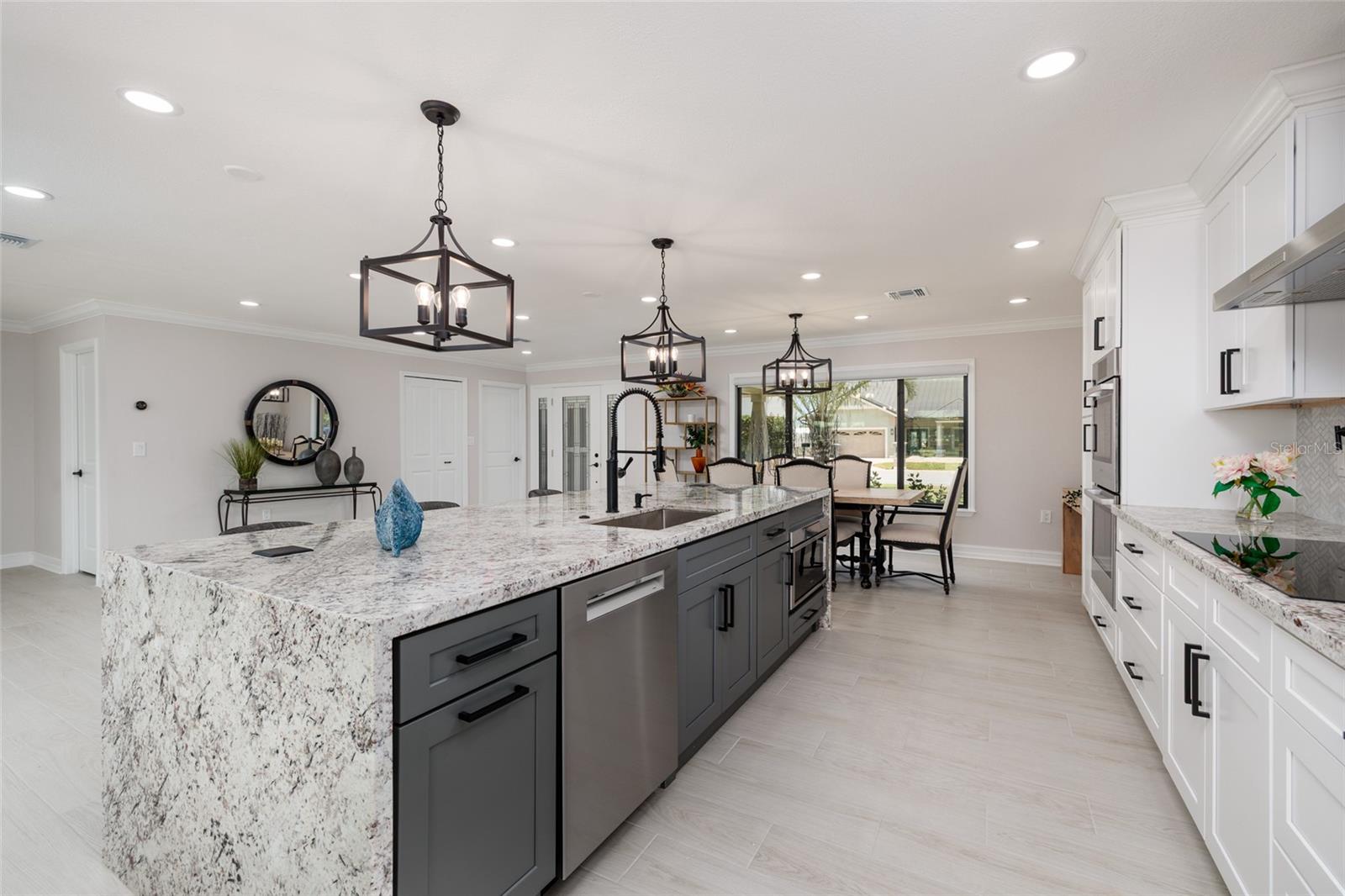 CAPRI ISLE - Residential