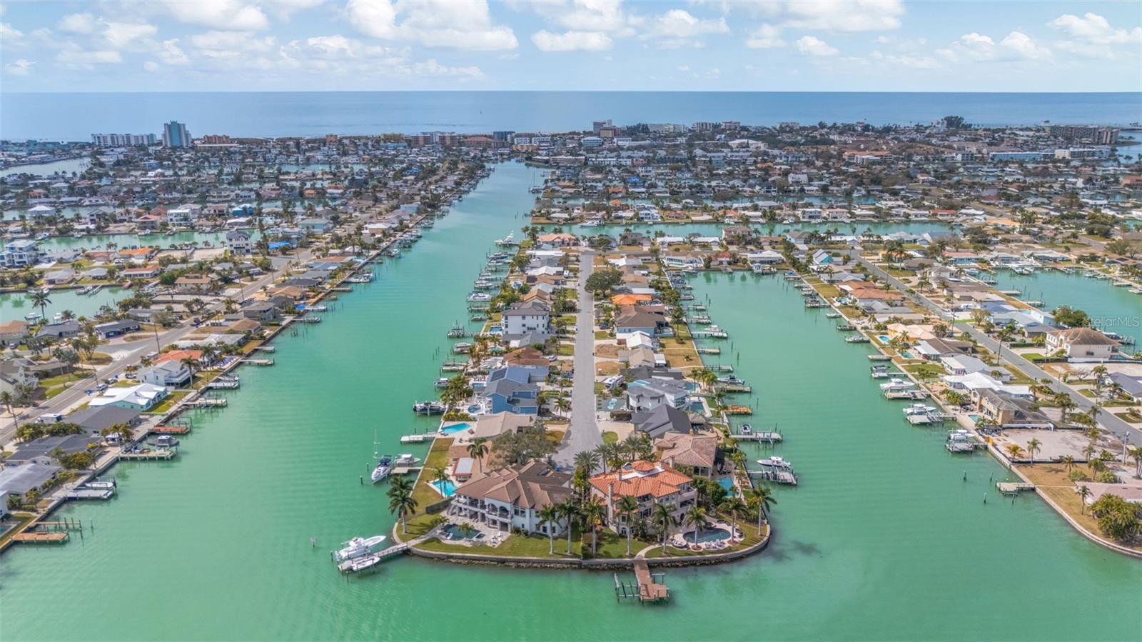 CAPRI ISLE - Residential