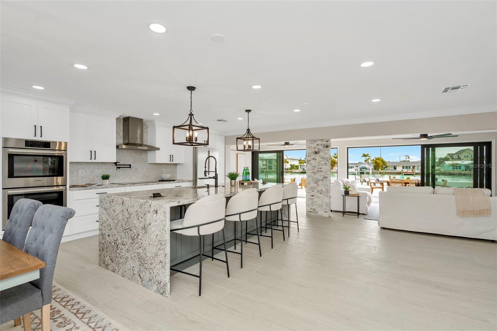 CAPRI ISLE - Residential