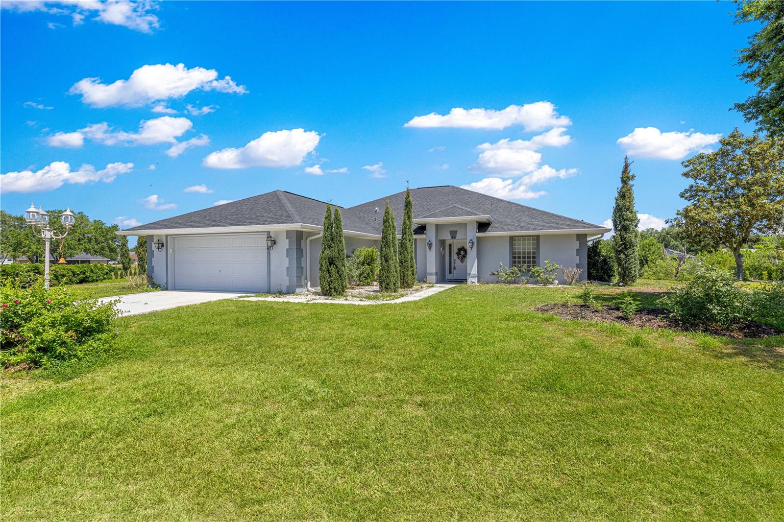 FAIRWAYS AT ROLLING HILLS FIRST ADD - Residential