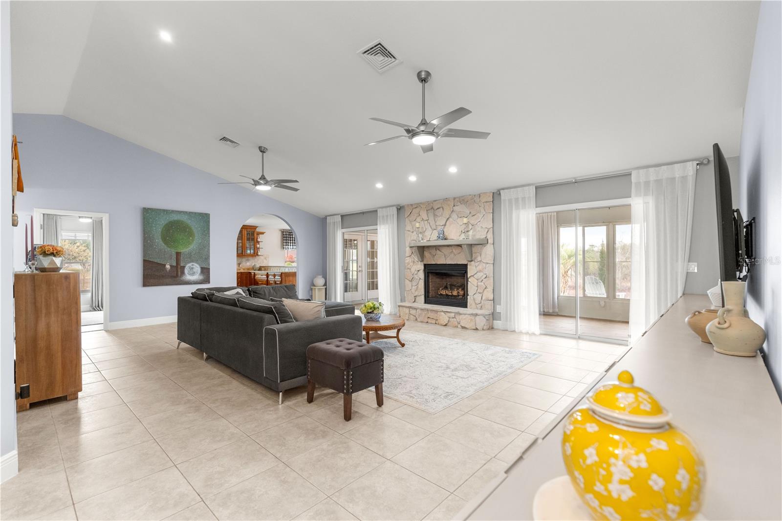 FAIRWAYS AT ROLLING HILLS FIRST ADD - Residential