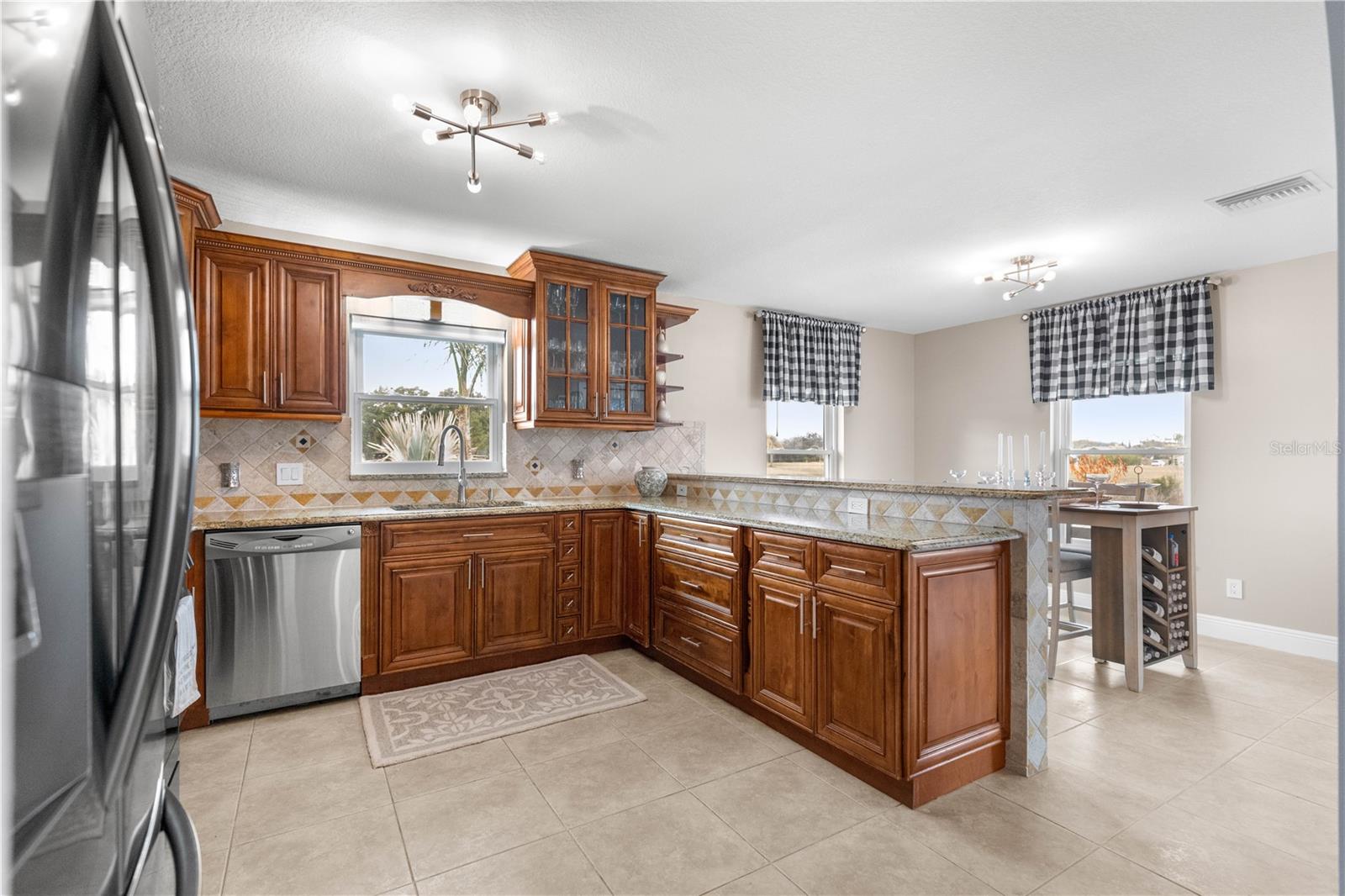 FAIRWAYS AT ROLLING HILLS FIRST ADD - Residential