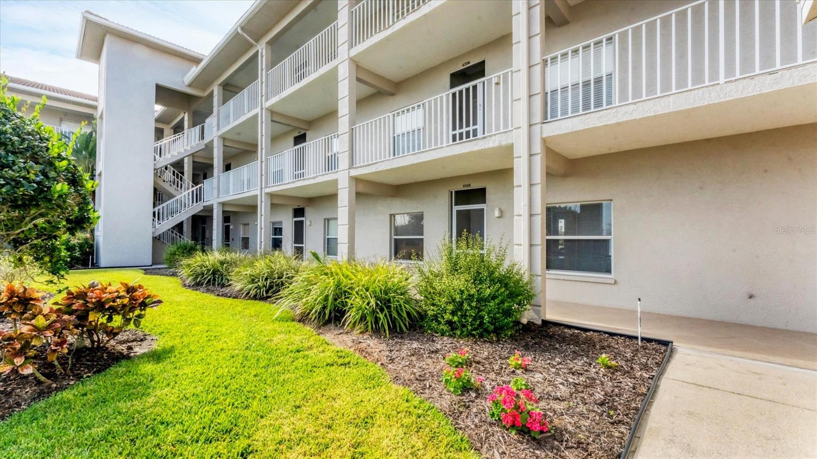 STONEYBROOK CLUBSIDE SOUTH 1 - Residential