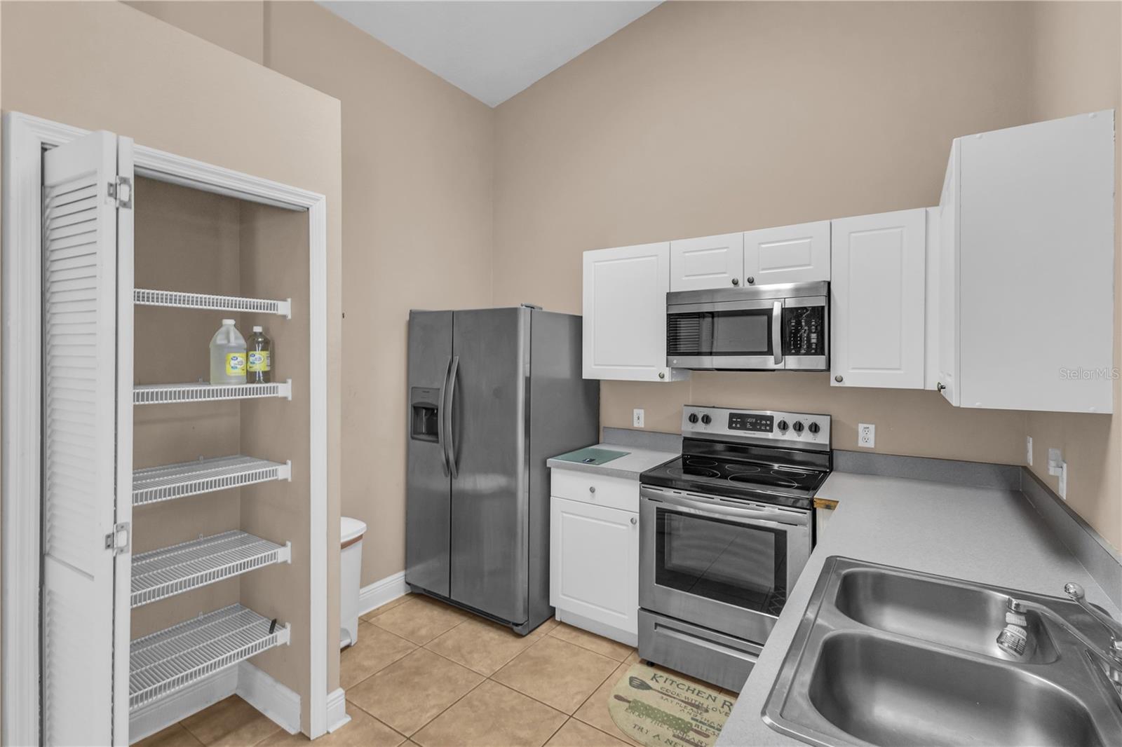 GRAND PALMS CONDO 4 PH 1 - Residential