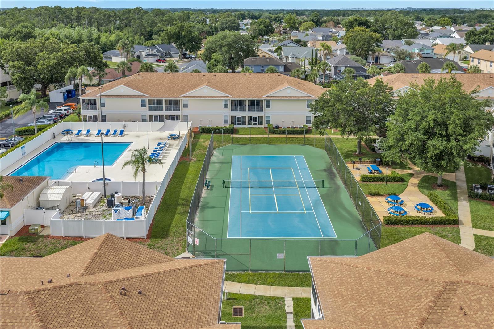 GRAND PALMS CONDO 4 PH 1 - Residential