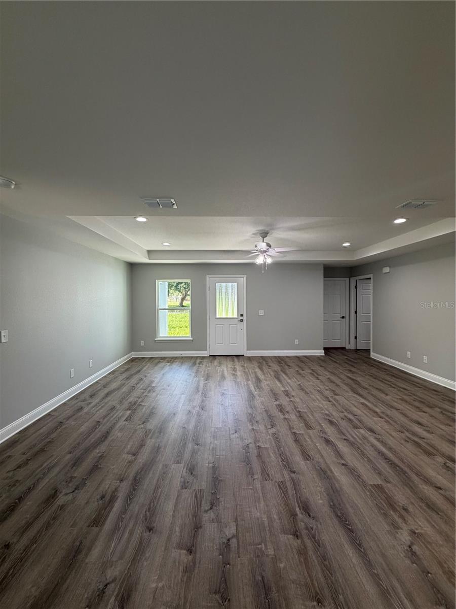 WALK-IN-WATER LAKE ESTATES - Residential