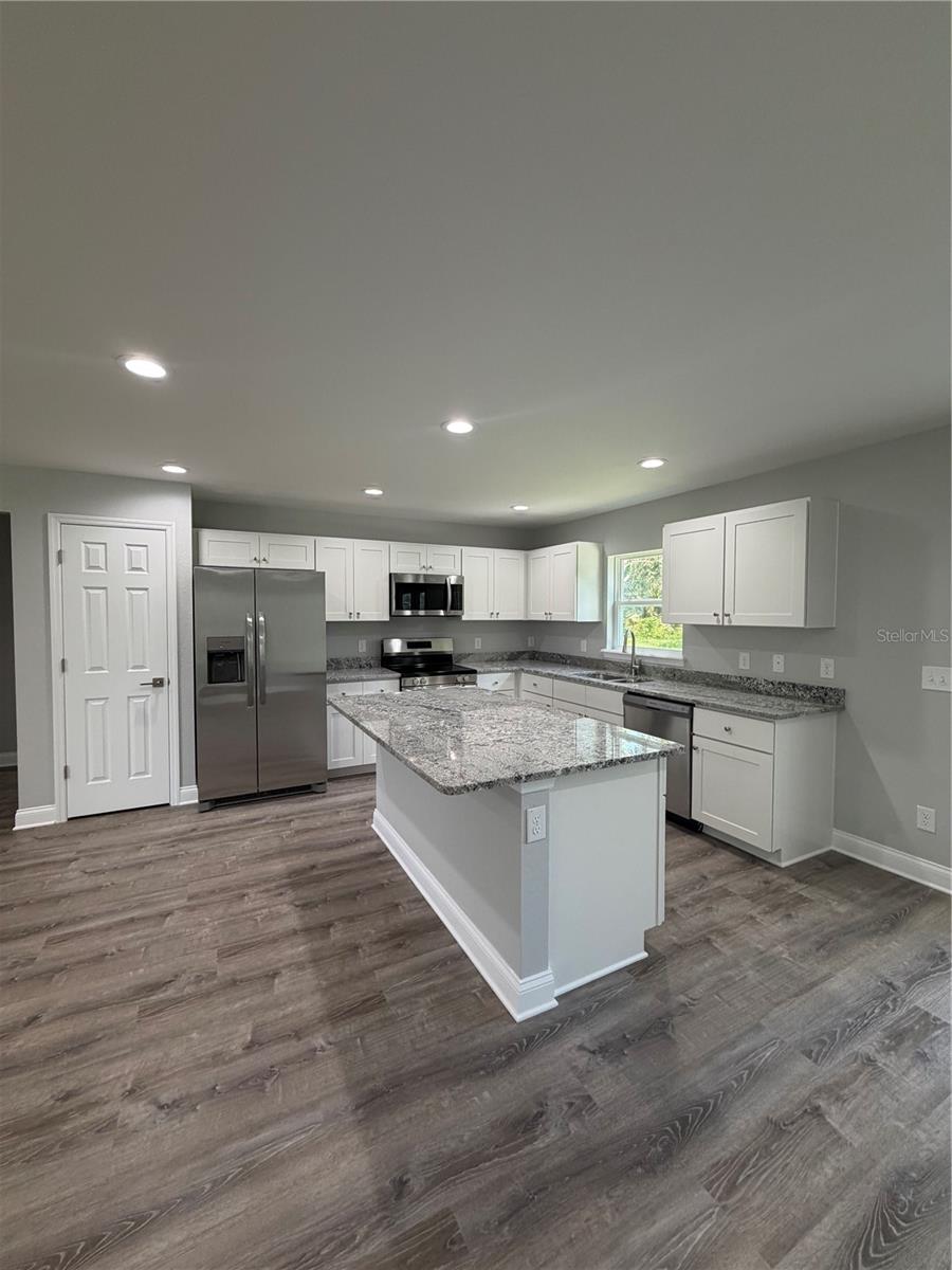 WALK-IN-WATER LAKE ESTATES - Residential