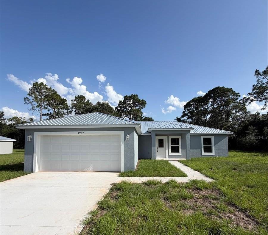 WALK-IN-WATER LAKE ESTATES - Residential