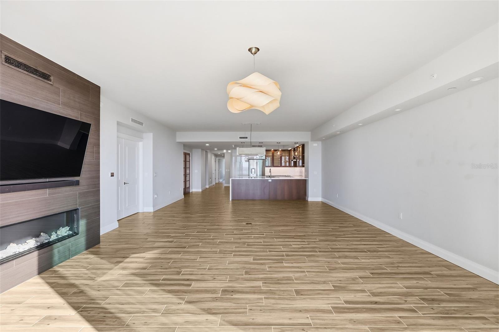 SUNSET POINTE AT COLLANY KEY II CONDO - Residential