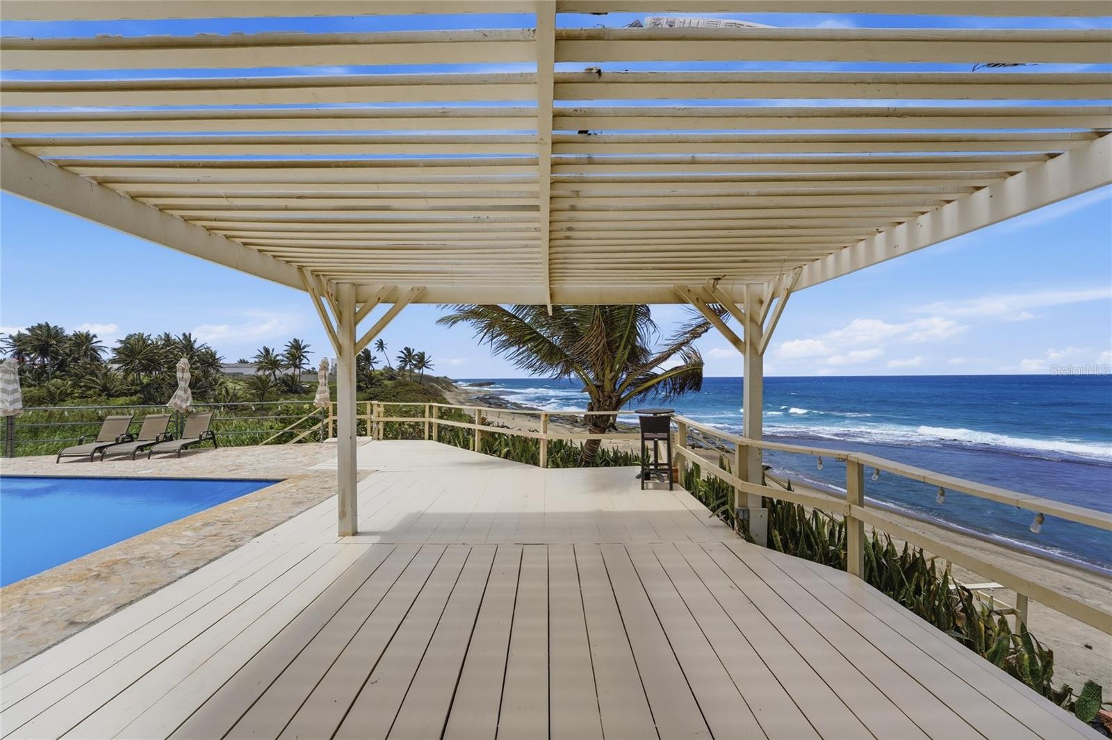 BARRIO CARRIZALES - Commercial Sale