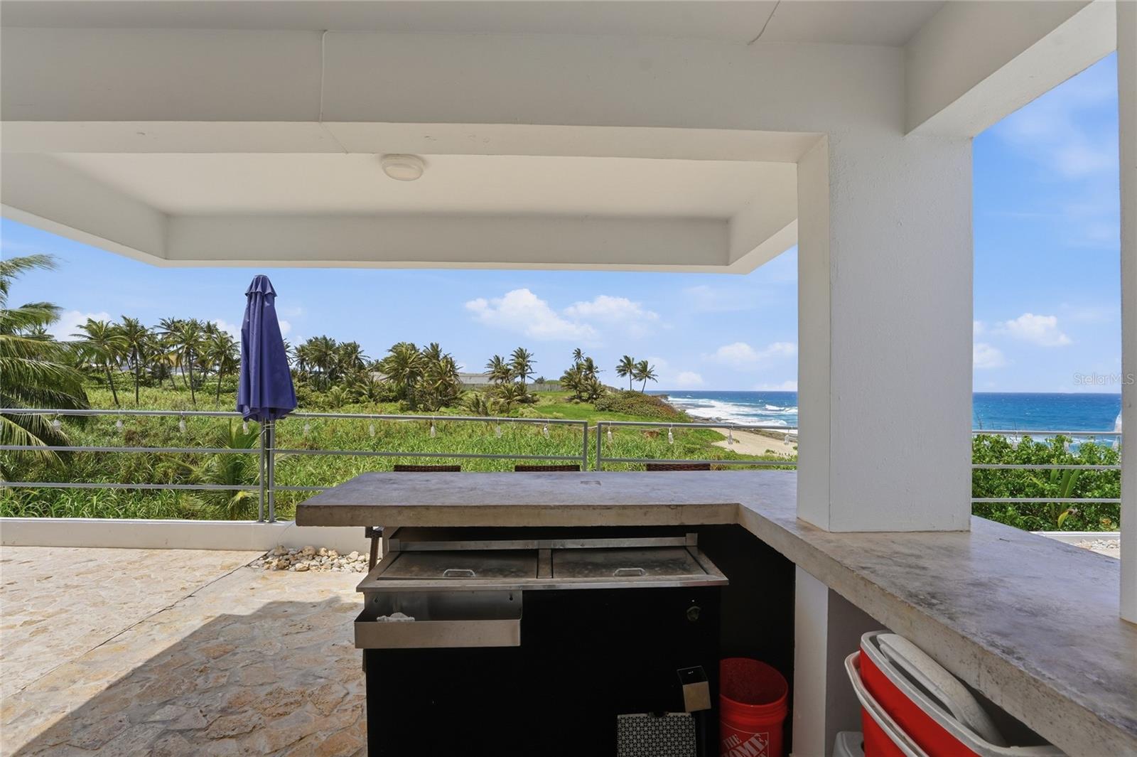 BARRIO CARRIZALES - Commercial Sale