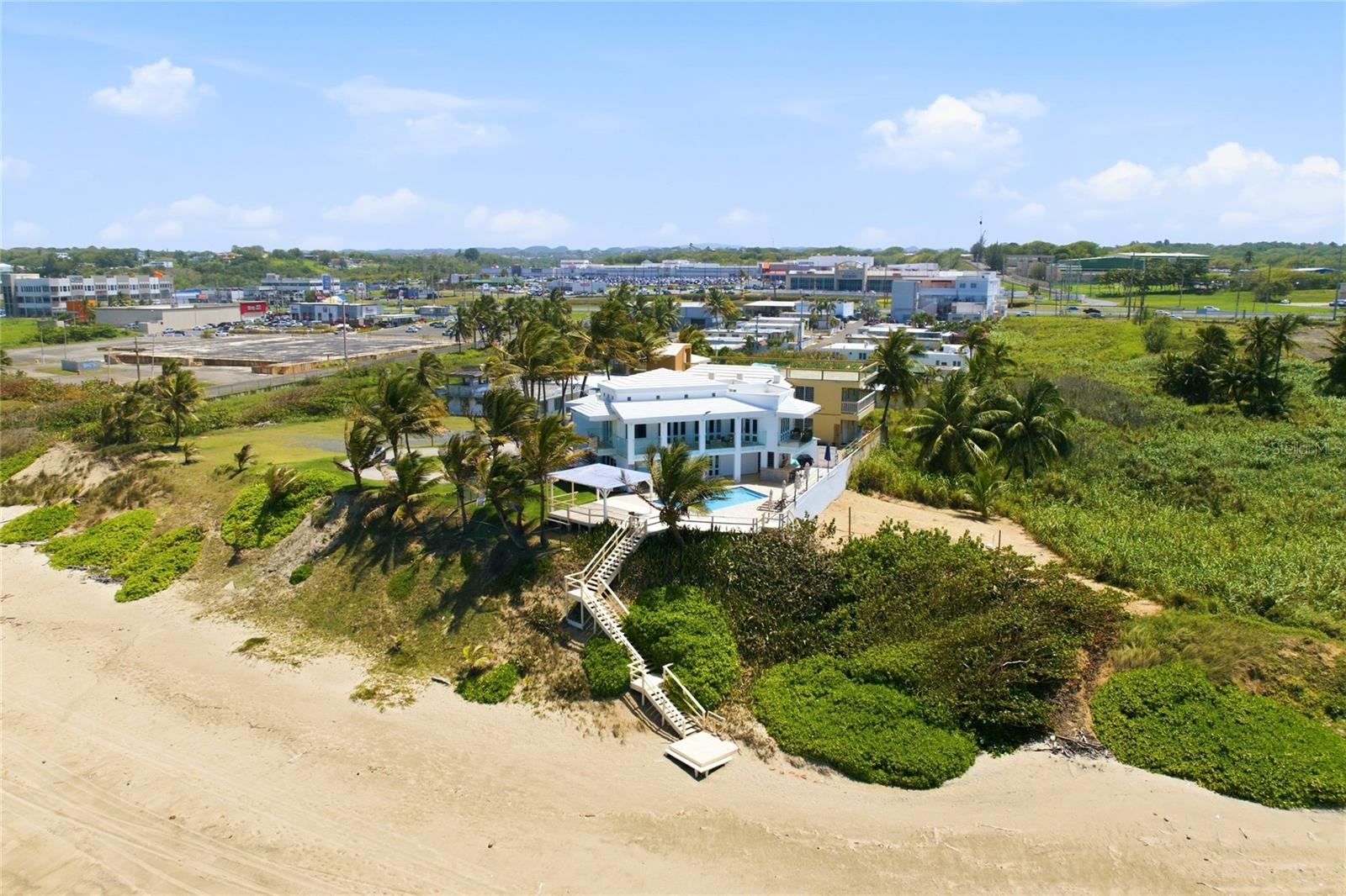 BARRIO CARRIZALES - Commercial Sale