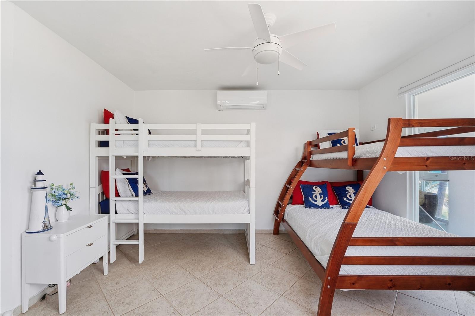 BARRIO CARRIZALES - Commercial Sale