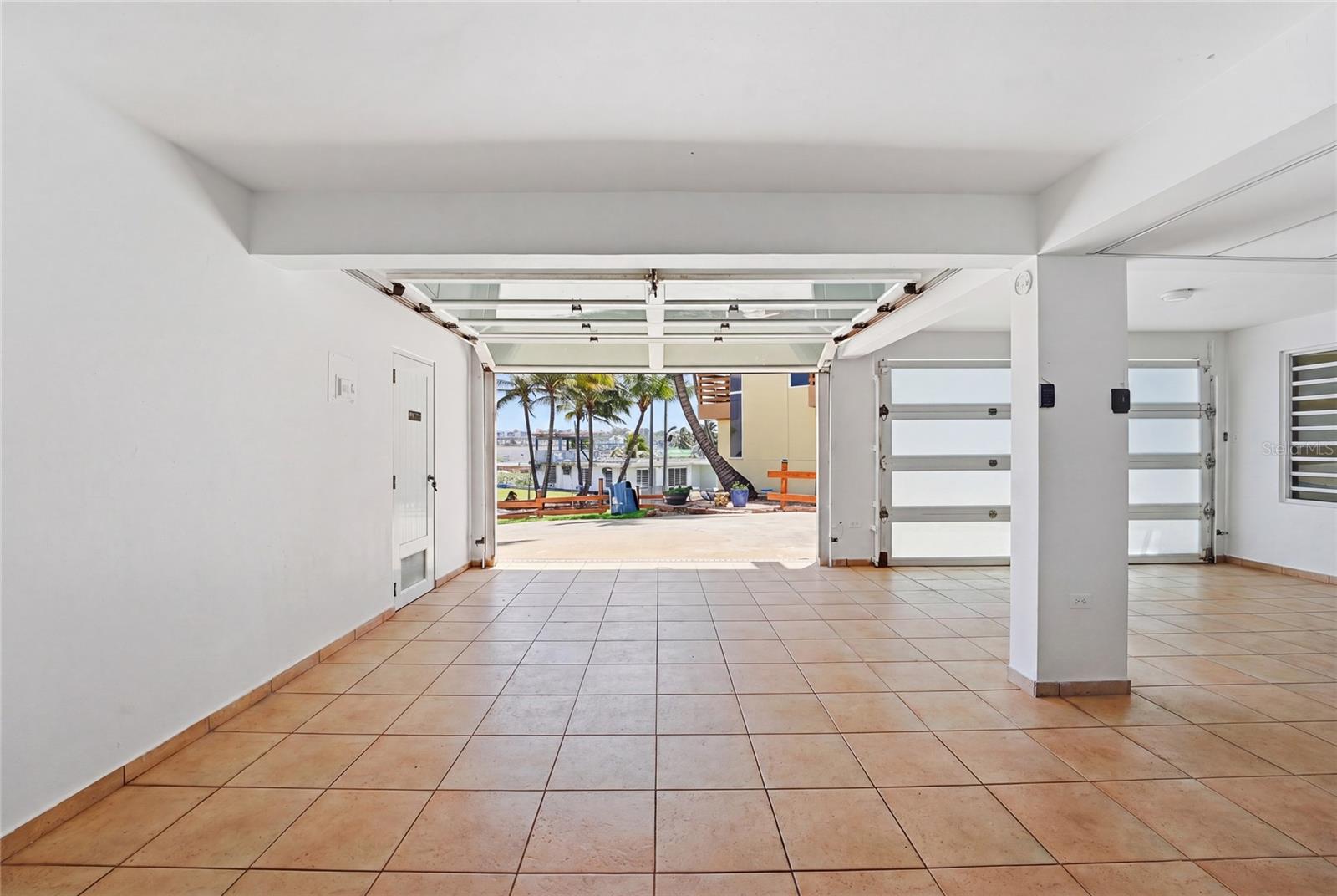 BARRIO CARRIZALES - Commercial Sale