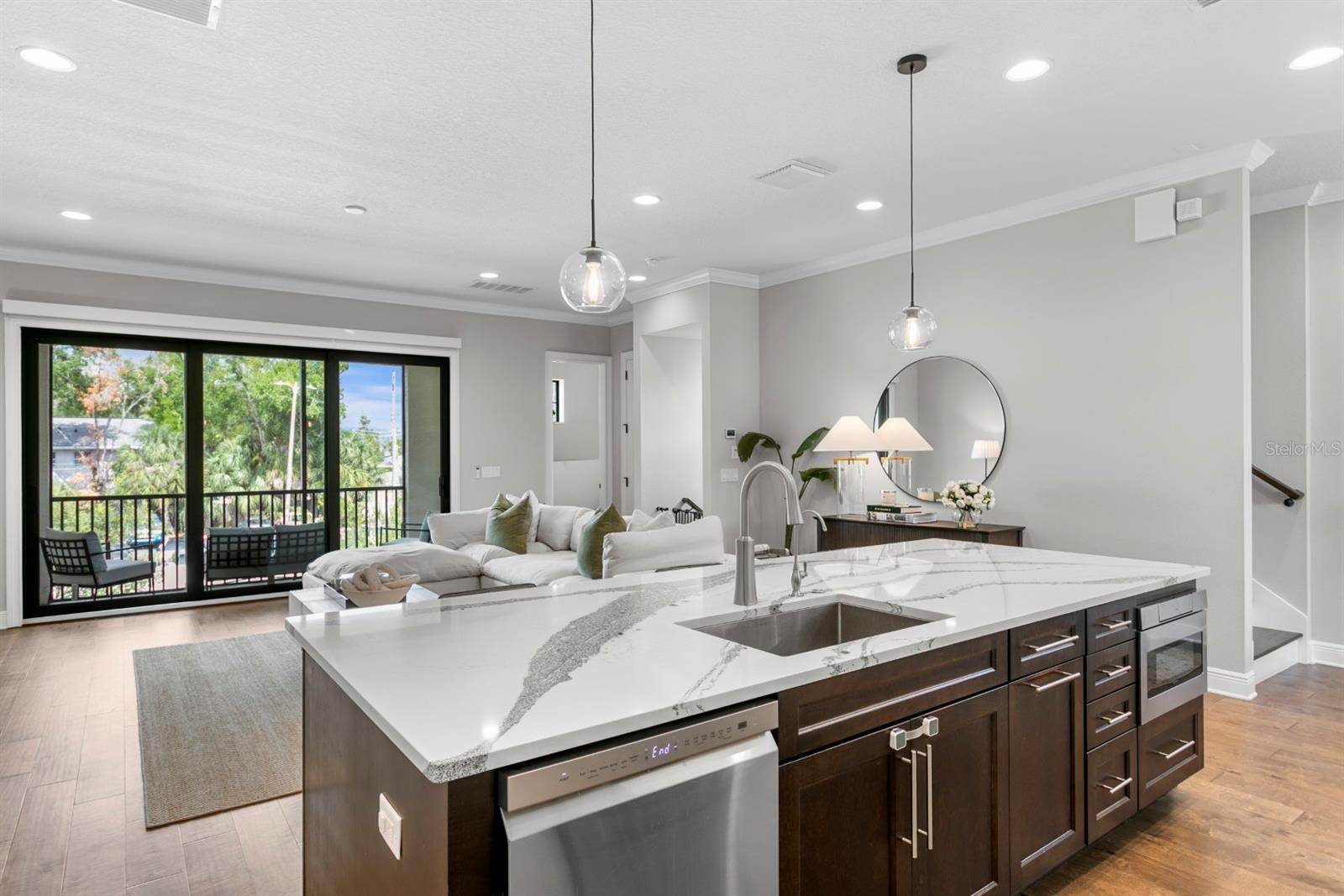 CASA DE LEON TWNHMS - Residential