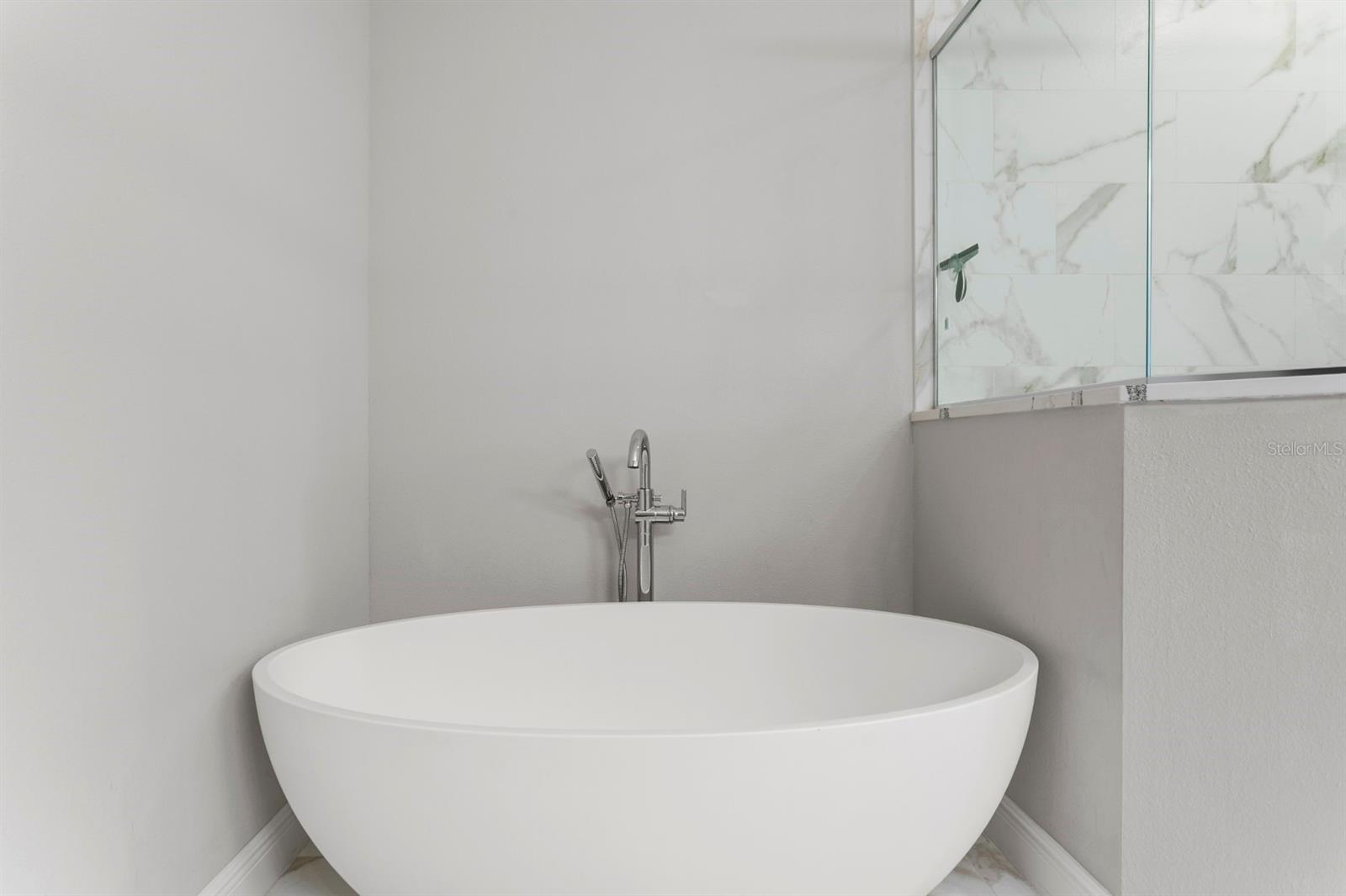 CASA DE LEON TWNHMS - Residential