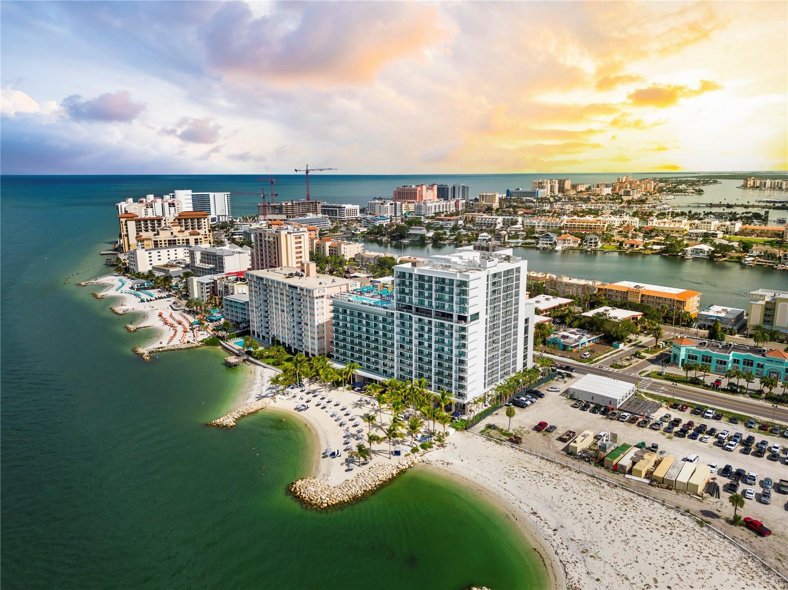 ENCHANTMENT CLEARWATER BEACH HOTEL CONDO - Residential