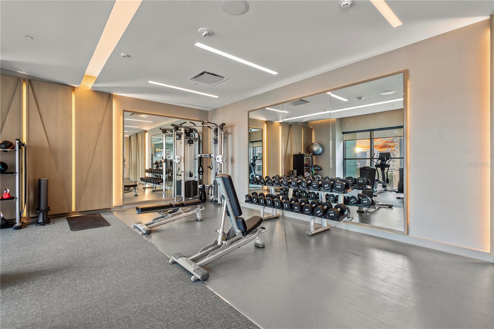 ENCHANTMENT CLEARWATER BEACH HOTEL CONDO - Residential