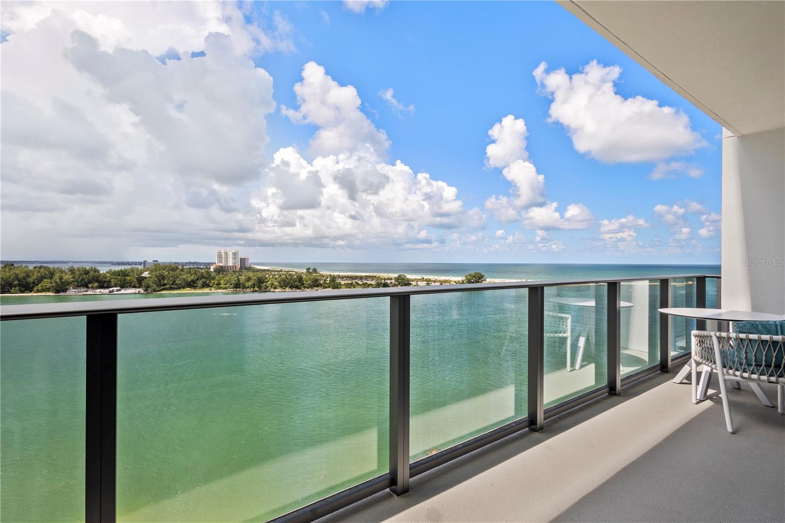ENCHANTMENT CLEARWATER BEACH HOTEL CONDO - Residential