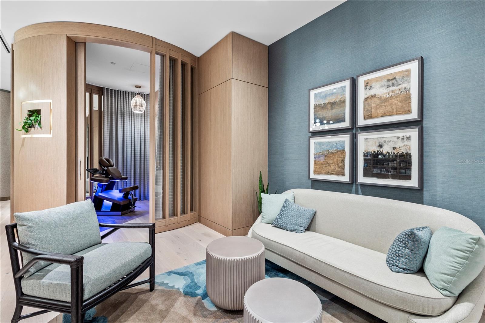 ENCHANTMENT CLEARWATER BEACH HOTEL CONDO - Residential