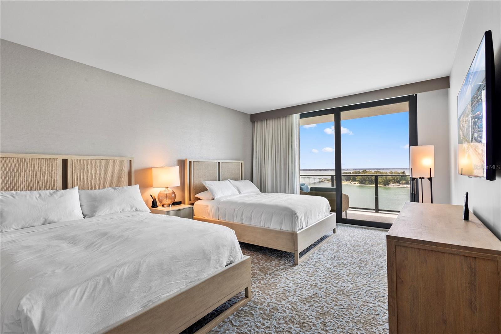 ENCHANTMENT CLEARWATER BEACH HOTEL CONDO - Residential