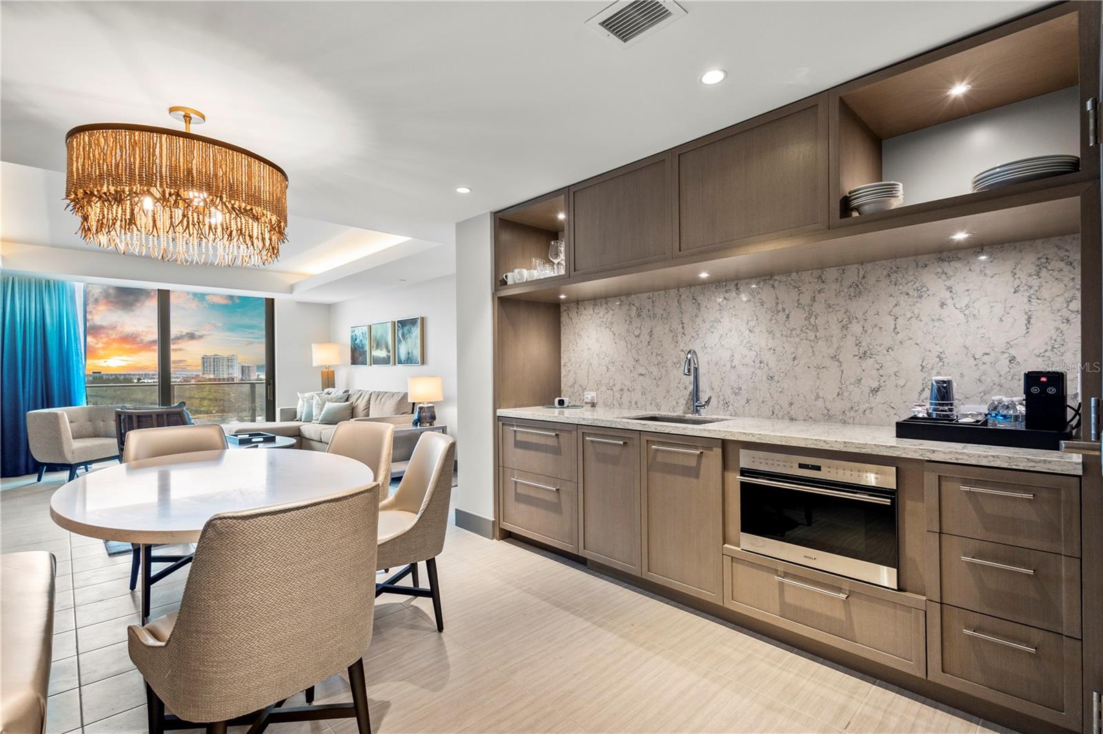 ENCHANTMENT CLEARWATER BEACH HOTEL CONDO - Residential