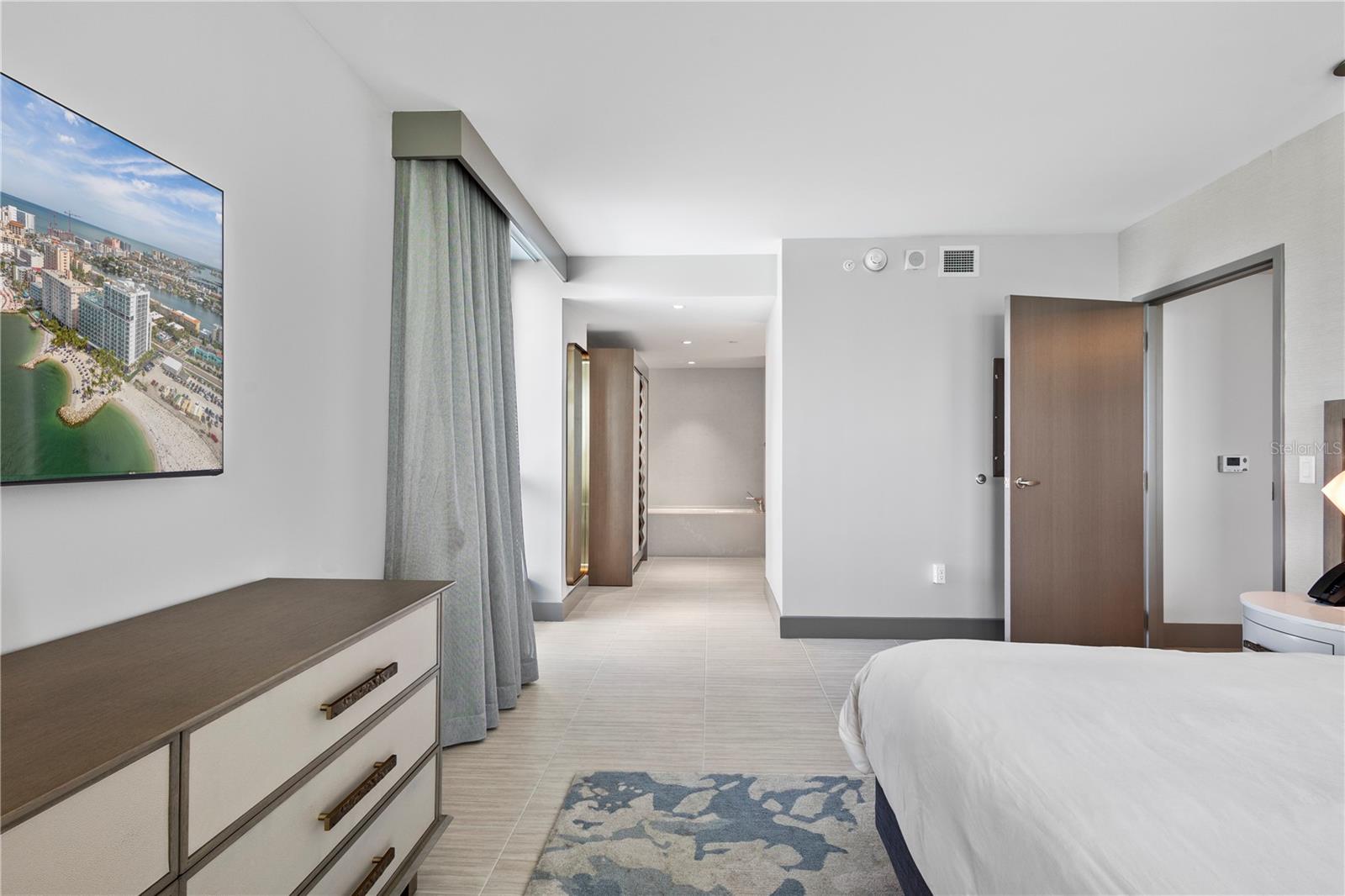 ENCHANTMENT CLEARWATER BEACH HOTEL CONDO - Residential