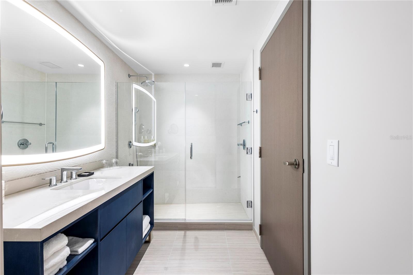 ENCHANTMENT CLEARWATER BEACH HOTEL CONDO - Residential