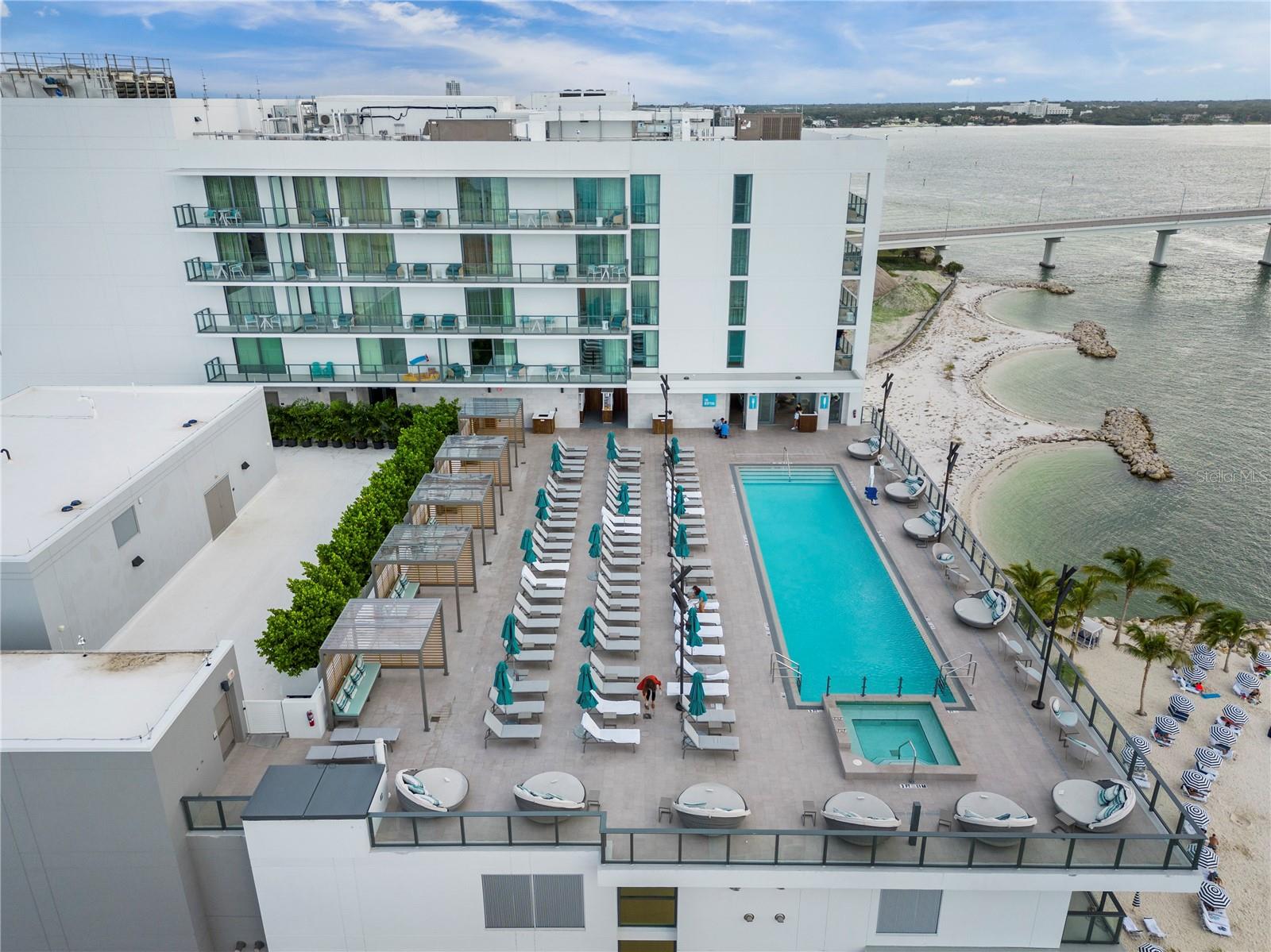 ENCHANTMENT CLEARWATER BEACH HOTEL CONDO - Residential