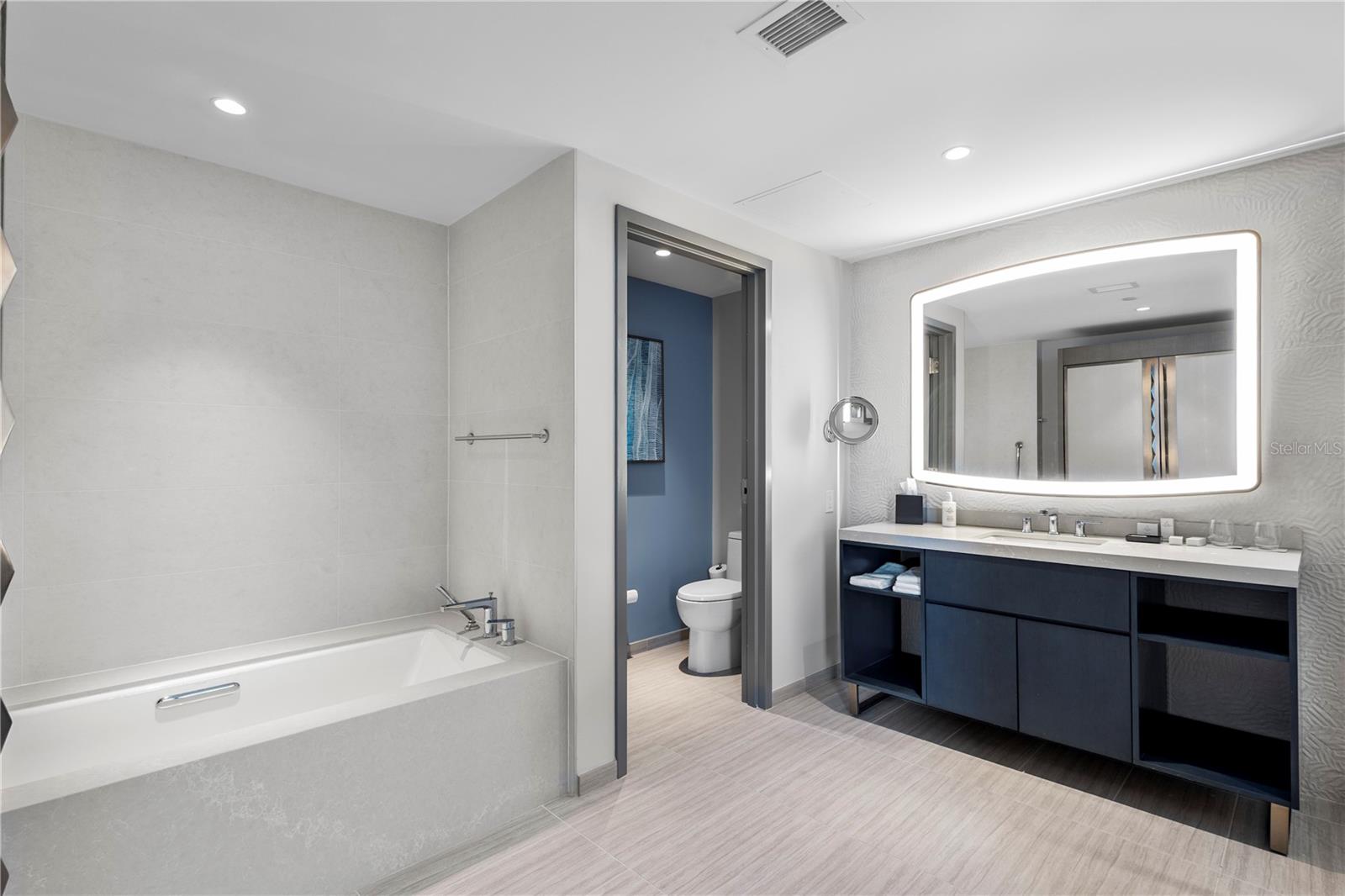 ENCHANTMENT CLEARWATER BEACH HOTEL CONDO - Residential