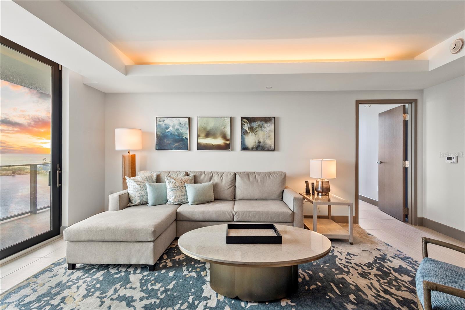 ENCHANTMENT CLEARWATER BEACH HOTEL CONDO - Residential