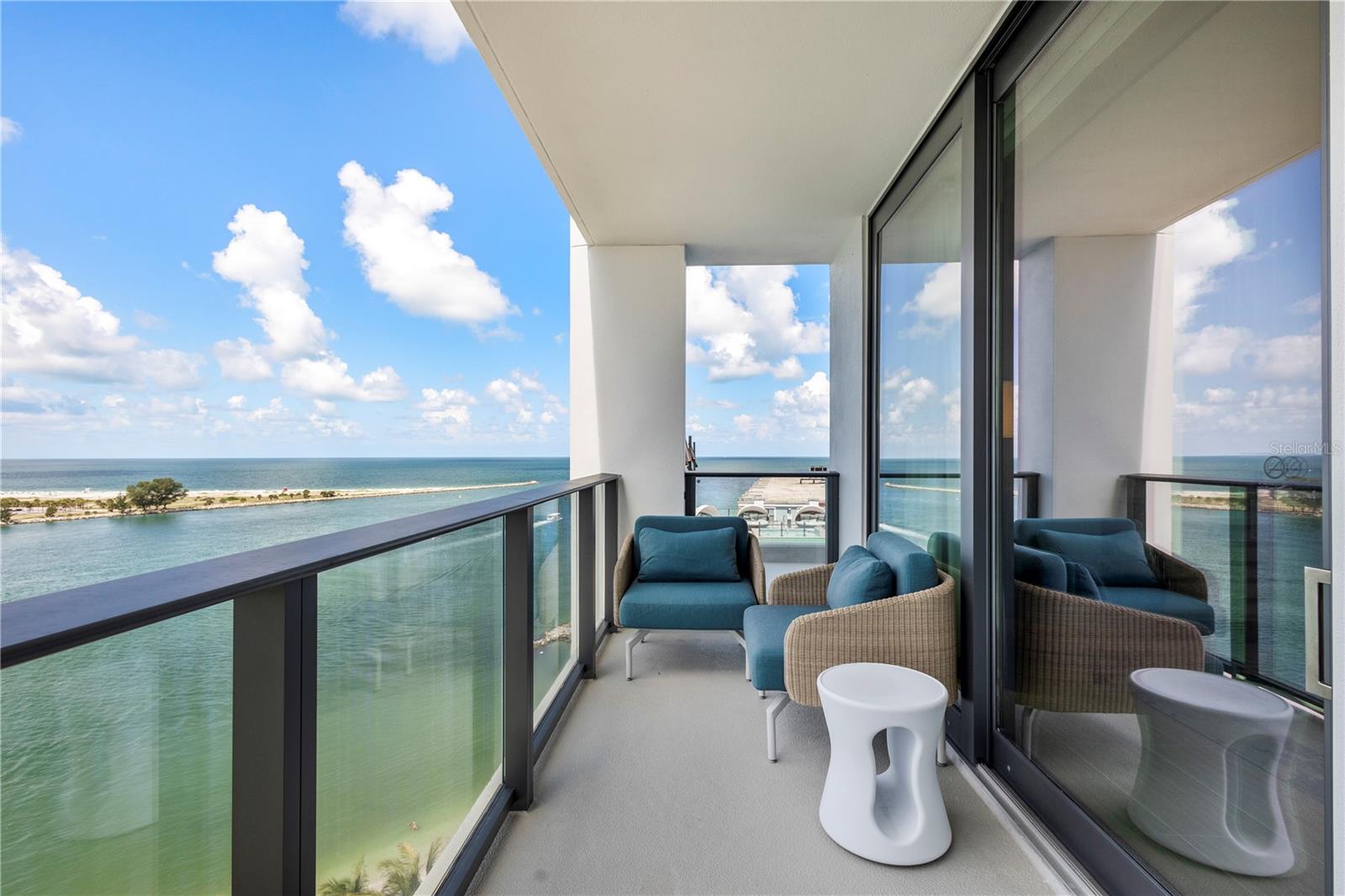 ENCHANTMENT CLEARWATER BEACH HOTEL CONDO - Residential